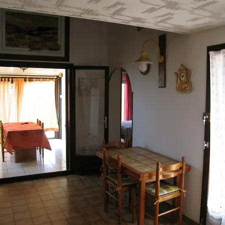 Jolie T3 Mezzanine Avec Veranda A Saint-cyprien, 6 Couchages, 900m De La Plage, Parking Prive - Fr-1-106-57 Villa