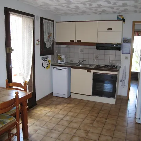 Vila Jolie T3 Mezzanine Avec Veranda A Saint-cyprien, 6 Couchages, 900m De La Plage, Parking Prive - Fr-1-106-57 *