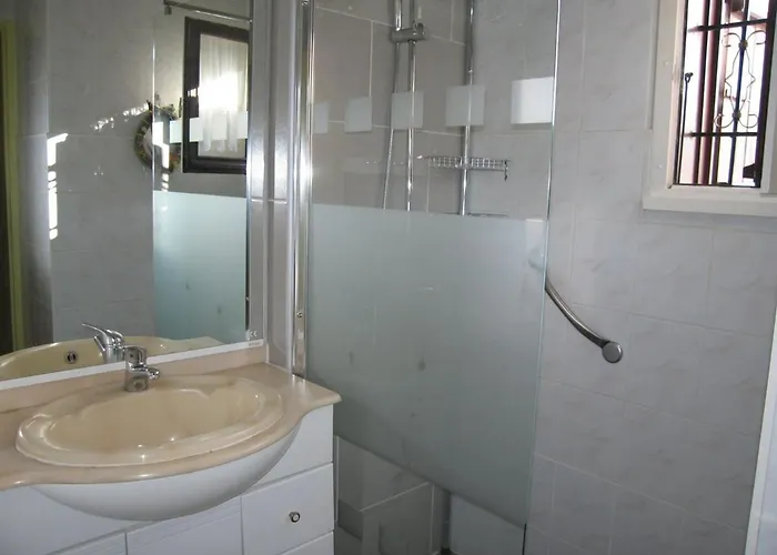 Willa Jolie T3 Mezzanine Avec Veranda A Saint-cyprien, 6 Couchages, 900m De La Plage, Parking Prive - Fr-1-106-57 Saint-Cyprien (Pyrenees-Orientales)