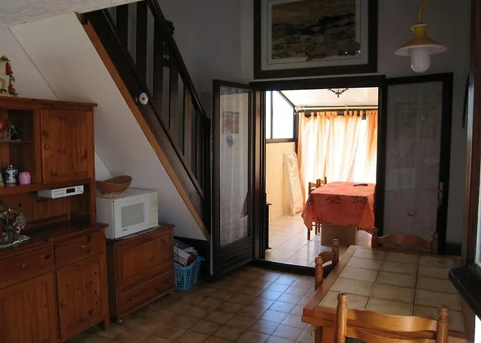 Jolie T3 Mezzanine Avec Veranda A Saint-cyprien, 6 Couchages, 900m De La Plage, Parking Prive - Fr-1-106-57 * Saint-Cyprien (Pyrenees-Orientales)